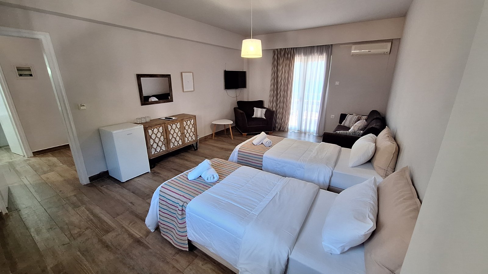 Evita's Resort Pool Askeli Poros