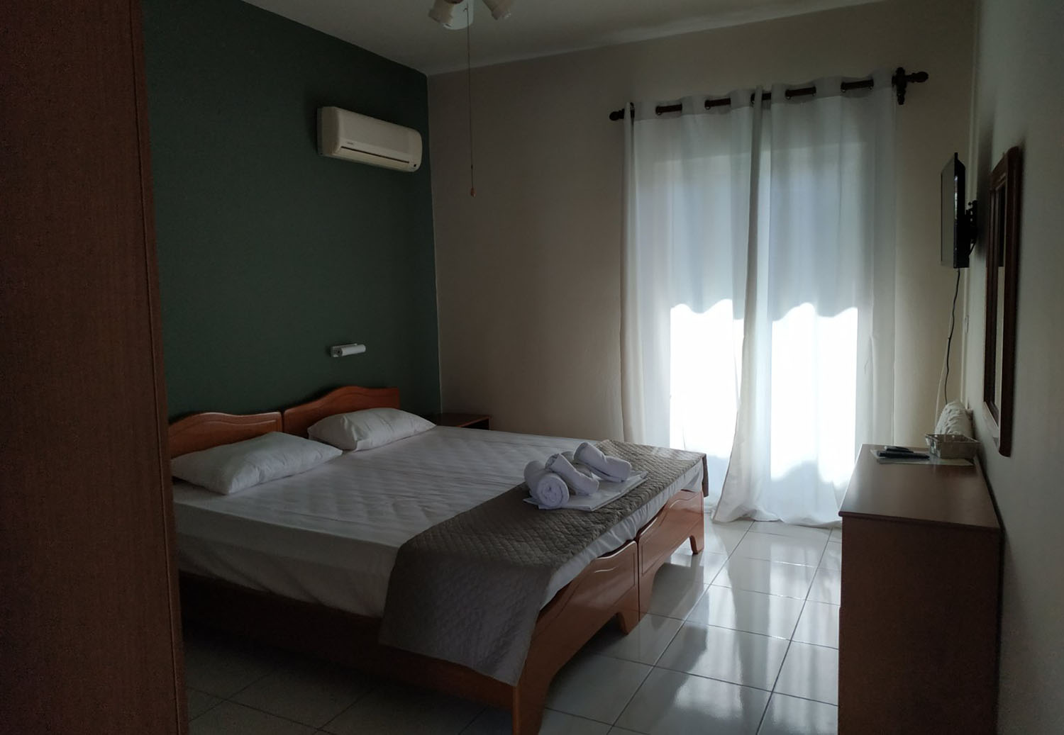 Evita's Resort Pool Askeli Poros