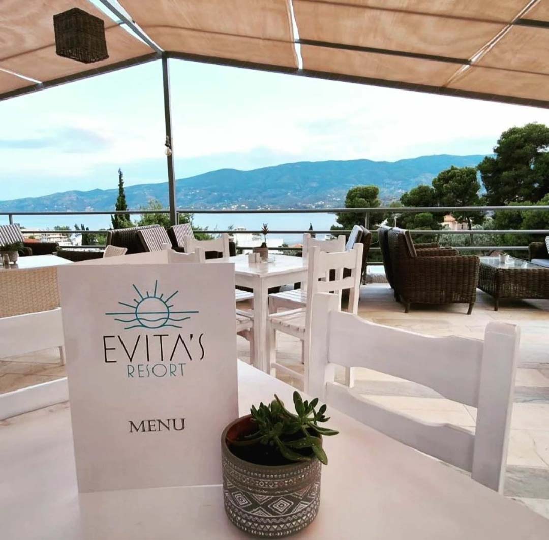 Evita's Resort Askeli Poros Bar Restaurant