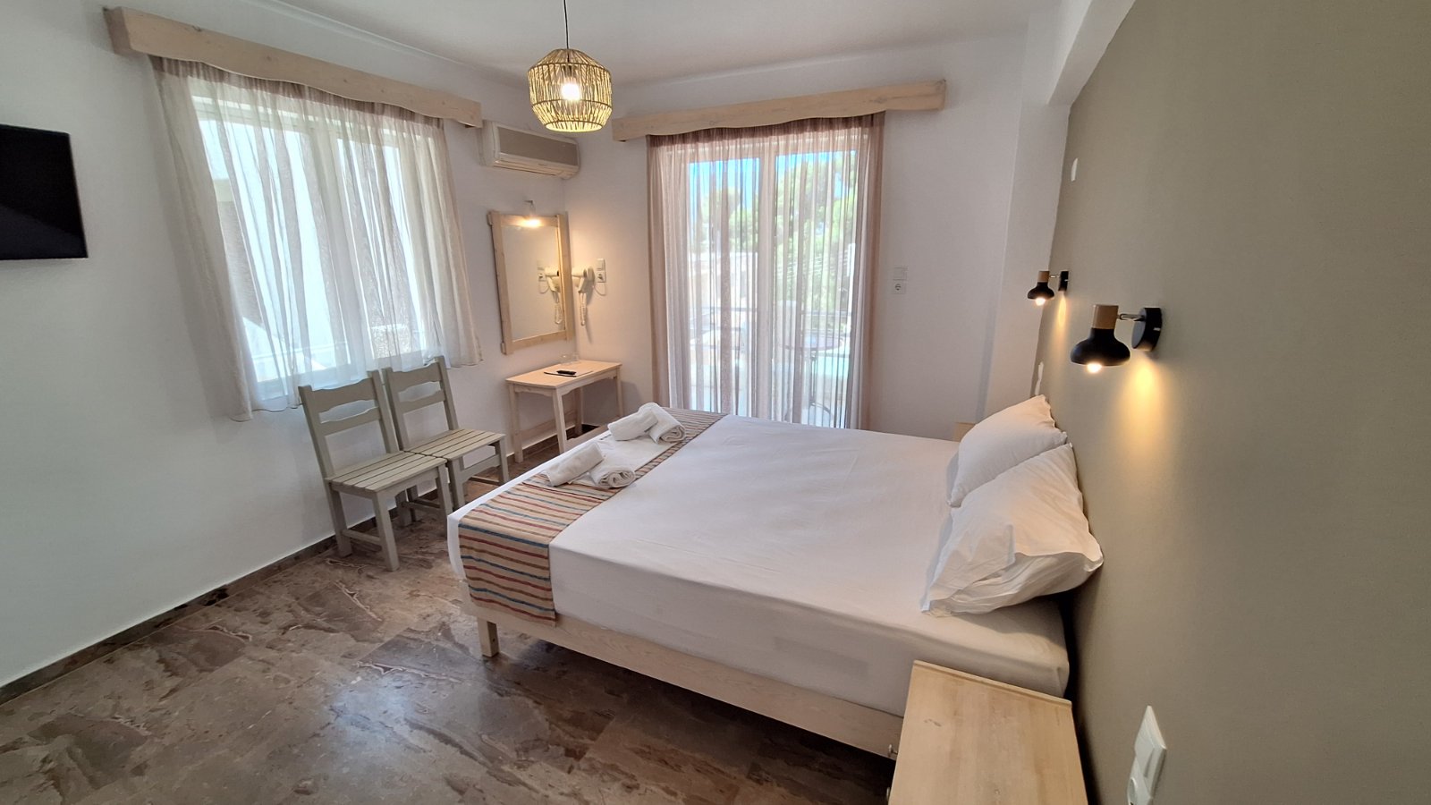 Evita's Resort Pool Askeli Poros