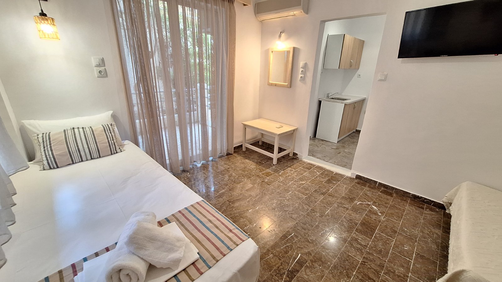 Evita's Resort Pool Askeli Poros